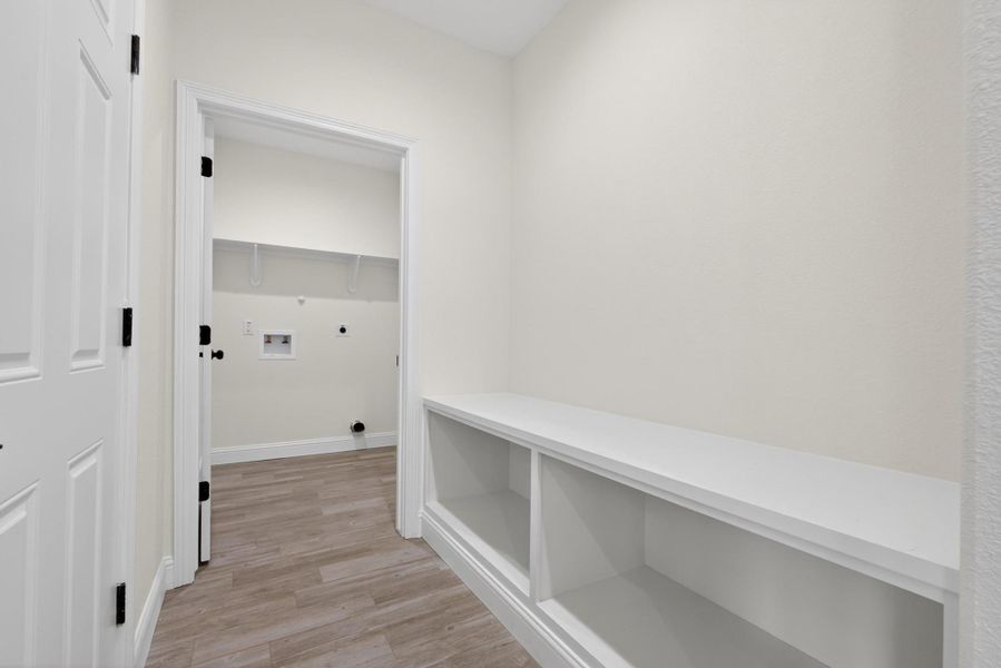 Spacious, unfurnished interior of a new home in , Beaumont (Image 22).