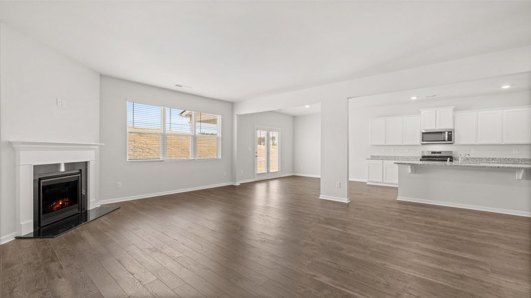 Spacious, unfurnished interior of a new home in The Abbey at Trolley Run Station, Aiken (Image 22).
