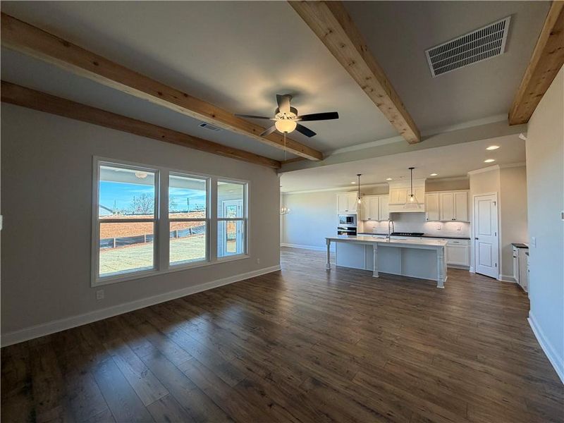 Spacious, unfurnished interior of a new home in , Jefferson (Image 23).