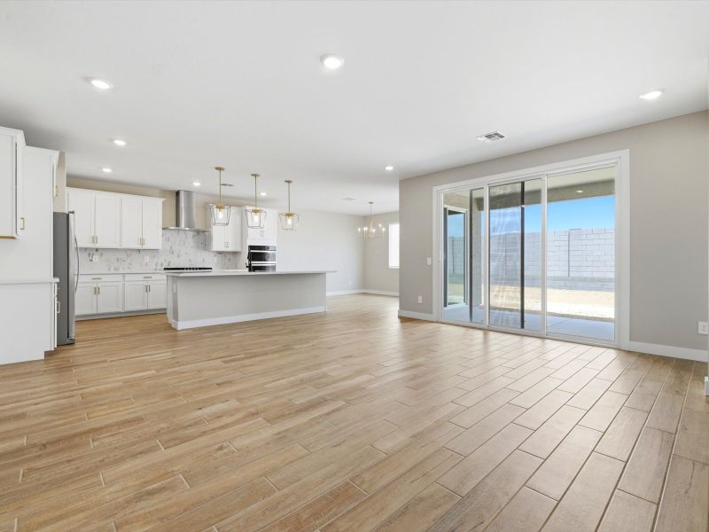 Spacious, unfurnished interior of a new home in White Tank Foothills Signature Series, Waddell (Image 14). Spacious, unfurnished interior of a new home in White Tank Foothills Signature Series, Waddell (Image 14).