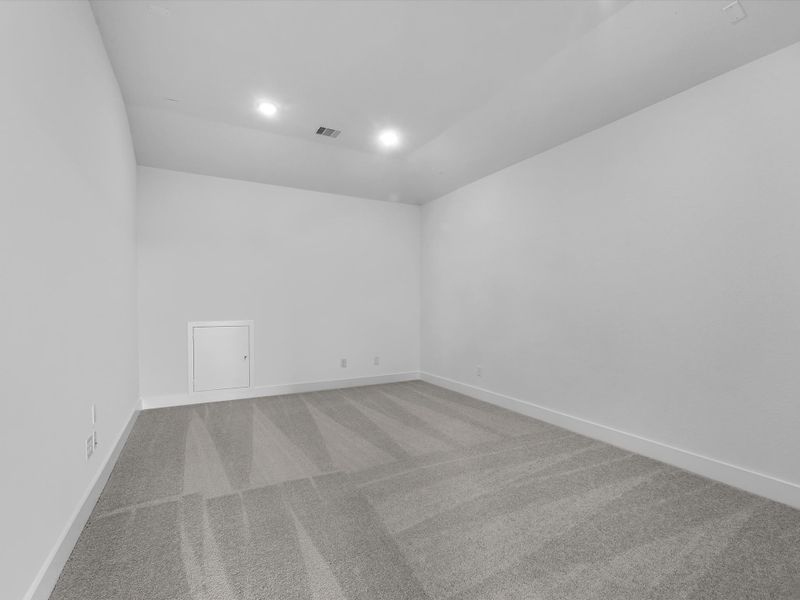 Spacious, unfurnished interior of a new home in Oakhill Reserve, Tomball (Image 21).