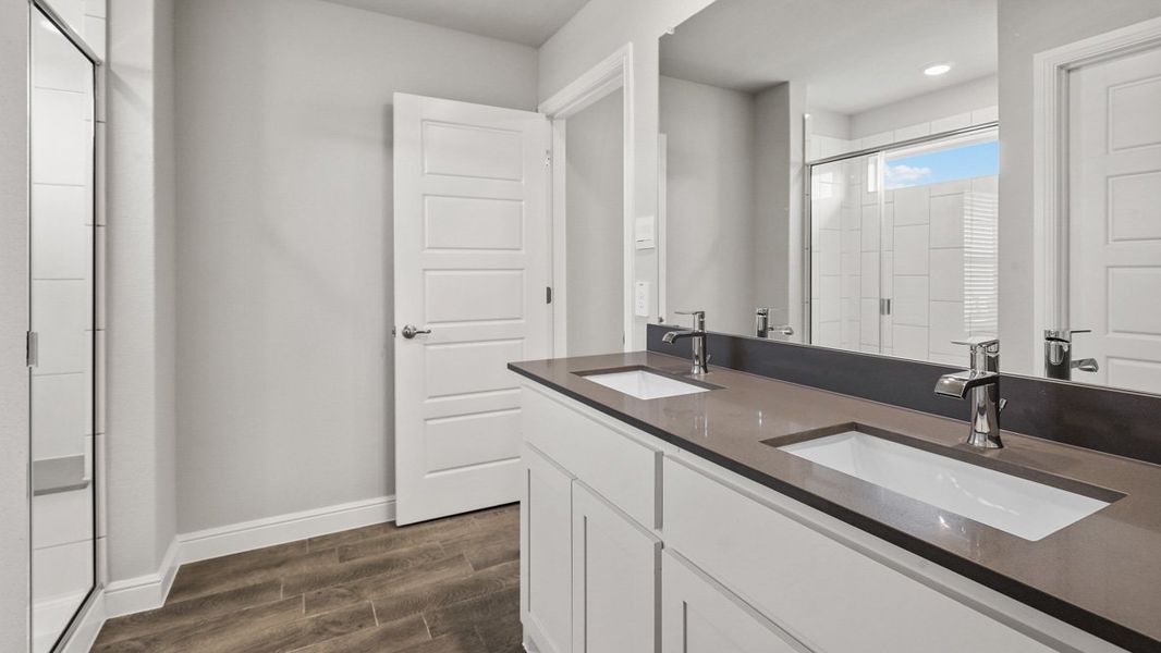 Furnished interior view inside a new home in The Hills at Reunion, Newark (Image 15).