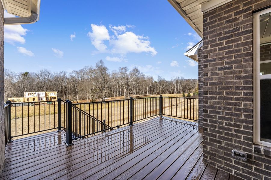 Exterior details and patio area of a home in Walnut Grove, Easley (Image 3).