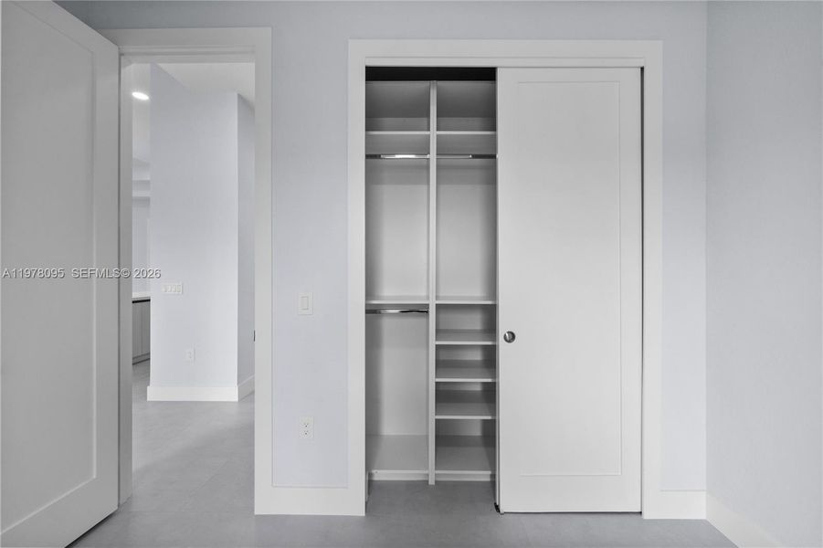 Spacious, unfurnished interior of a new home in , Naples (Image 32).