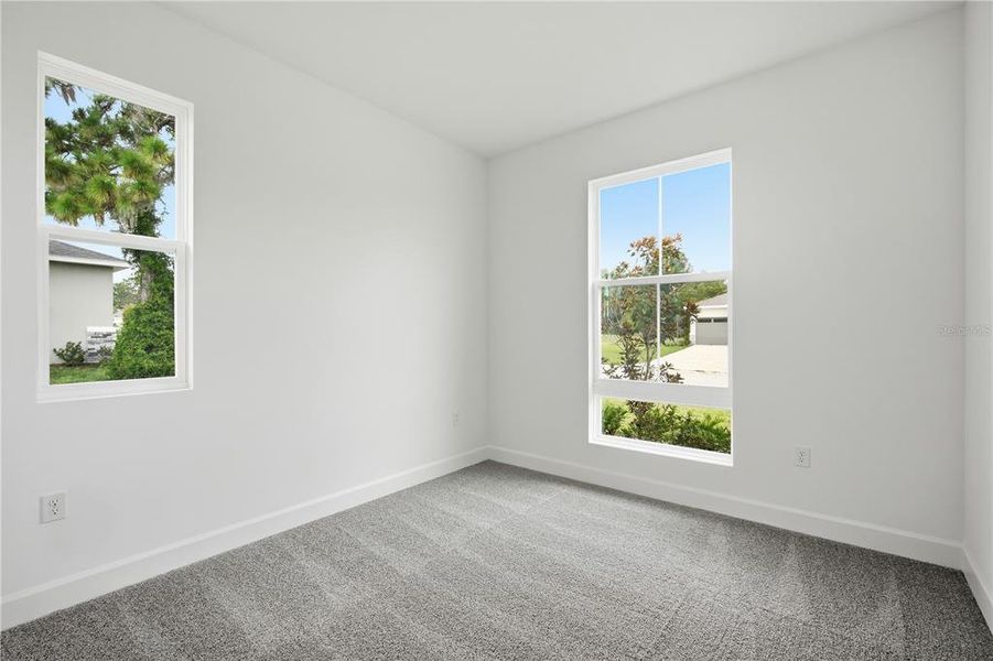 Spacious, unfurnished interior of a new home in Glen Lakes, Weeki Wachee (Image 28).