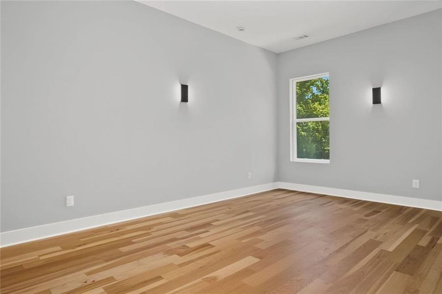 Spacious, unfurnished interior of a new home in , Marietta (Image 26).