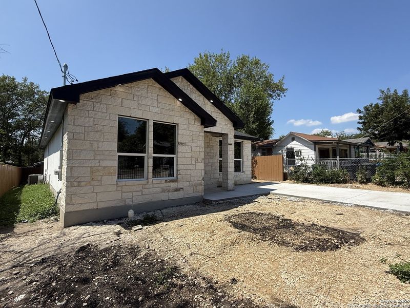 Front exterior of a new home in , San Antonio, TX, highlighting curb appeal (Image 17). Front exterior of a new home in , San Antonio, TX, highlighting curb appeal (Image 17).