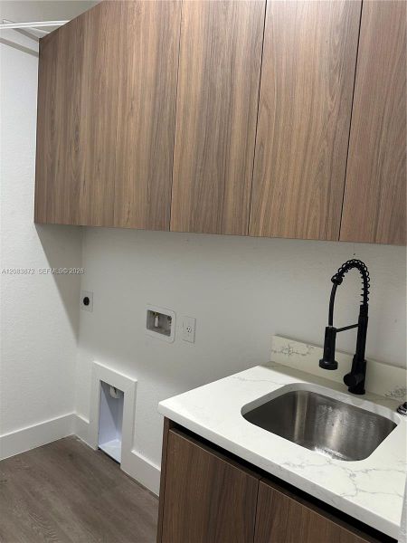 Close-up of interior finishes inside a home in , Cape Coral (Image 11).