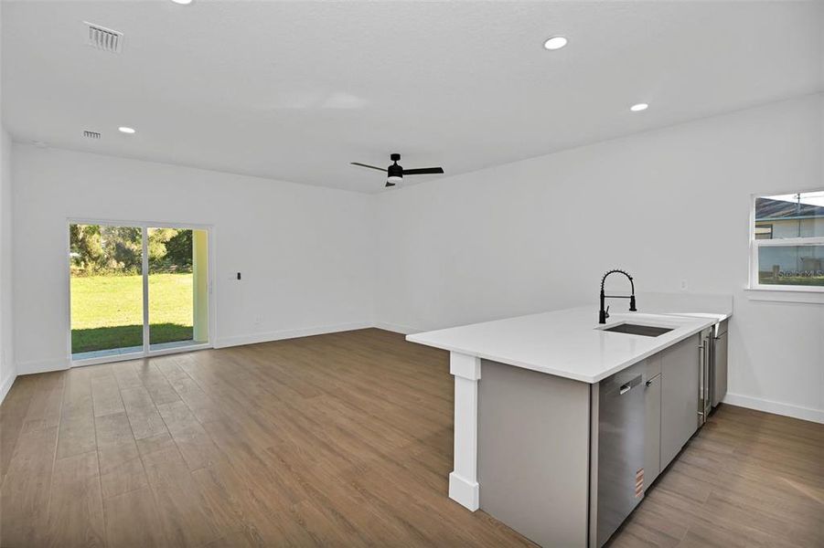 Spacious, unfurnished interior of a new home in , Dunnellon (Image 36).