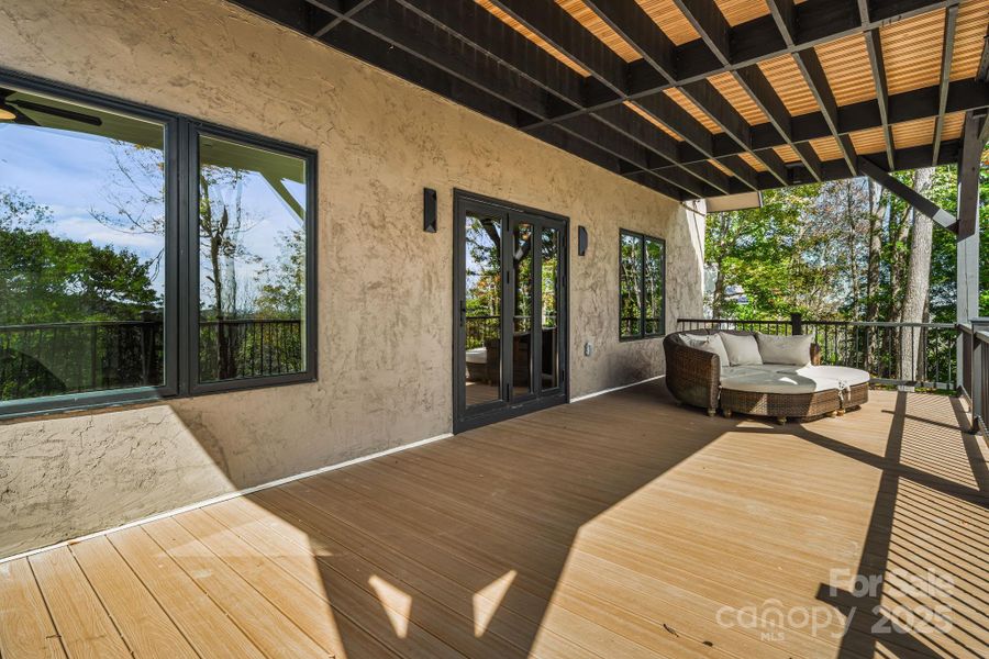 Exterior details and patio area of a home in , Seven Devils (Image 20).