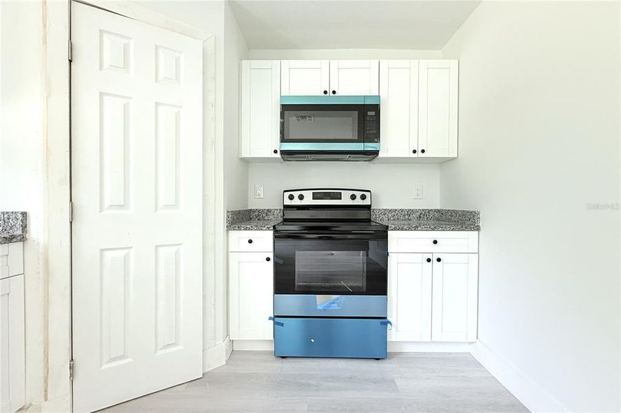 Furnished interior view inside a new home in , Spring Hill (Image 14).