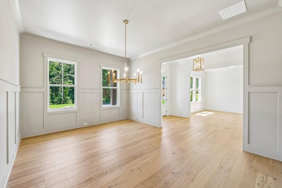 Spacious, unfurnished interior of a new home in White Post on Lake Lanier, Gainesville (Image 18).