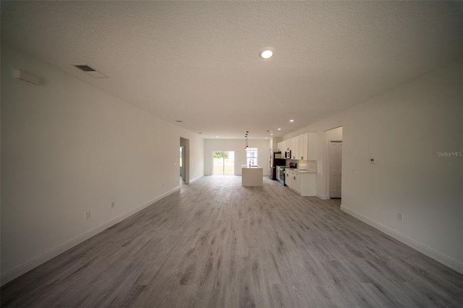 Spacious, unfurnished interior of a new home in , Ocala (Image 22).