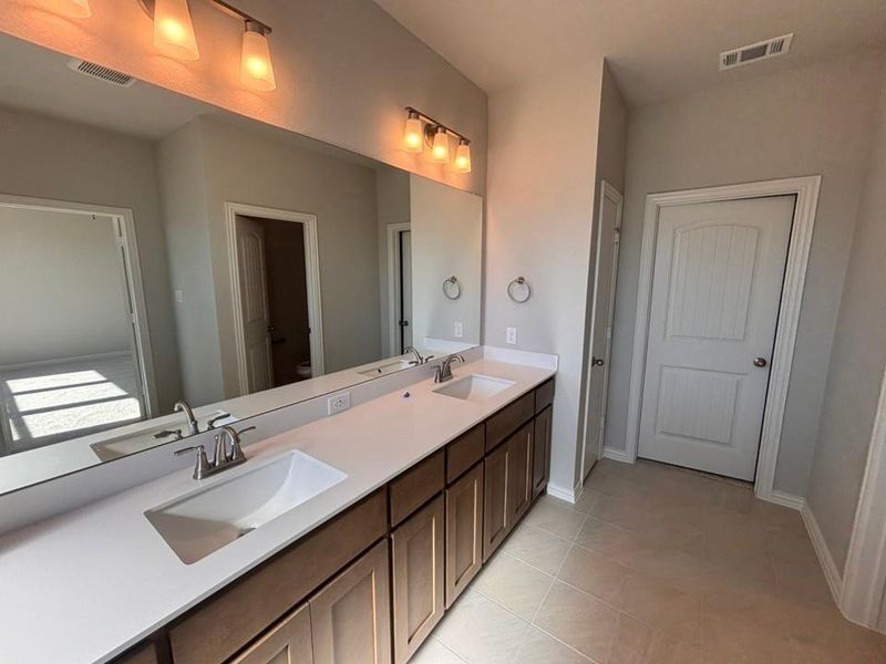 Furnished interior view inside a new home in Northstar, Haslet (Image 6).