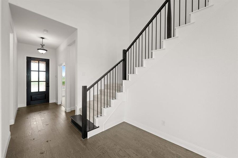 Spacious, unfurnished interior of a new home in Coyote Crossing, Godley (Image 25).