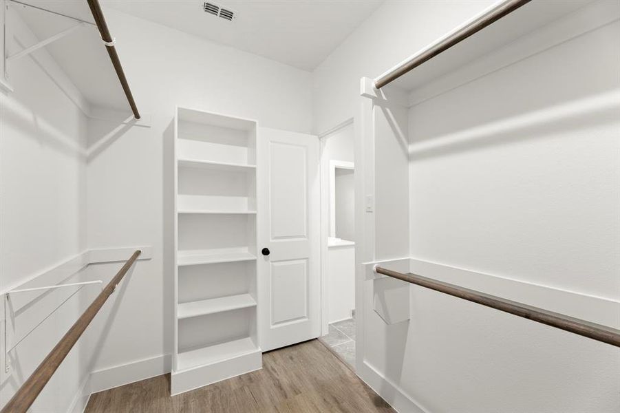 22. 2364 Bell - Closet 22. 2364 Bell - Closet