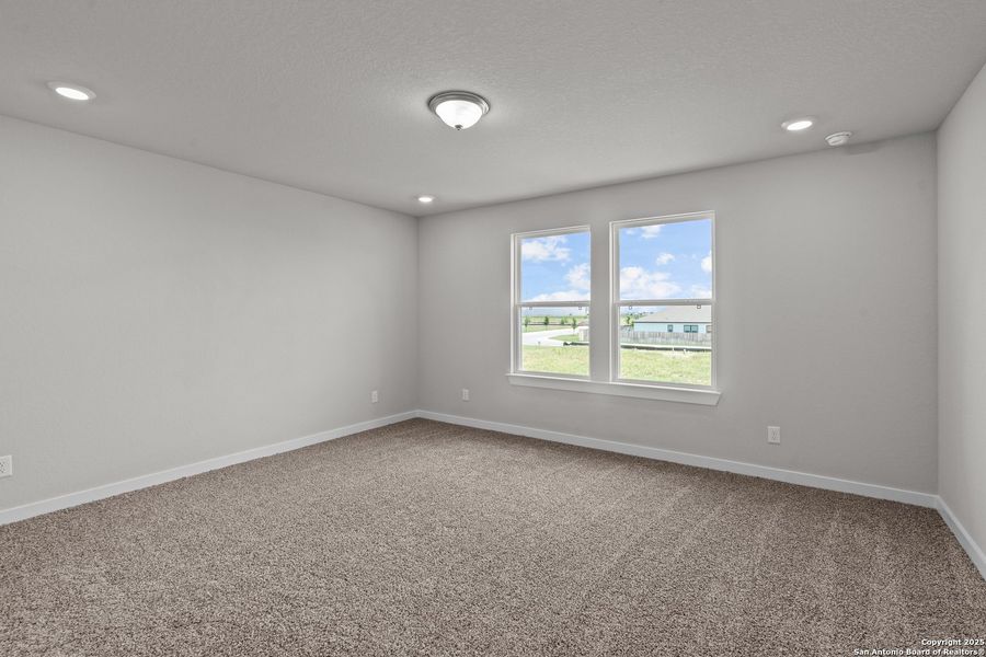 Spacious, unfurnished interior of a new home in Weltner Farms 50’s, New Braunfels (Image 48).