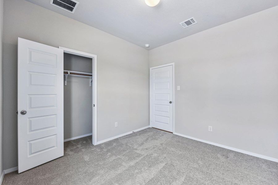 Spacious, unfurnished interior of a new home in Cascade, Liberty Hill (Image 22).