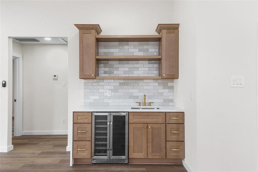 Furnished interior view inside a new home in , Dallas (Image 5).