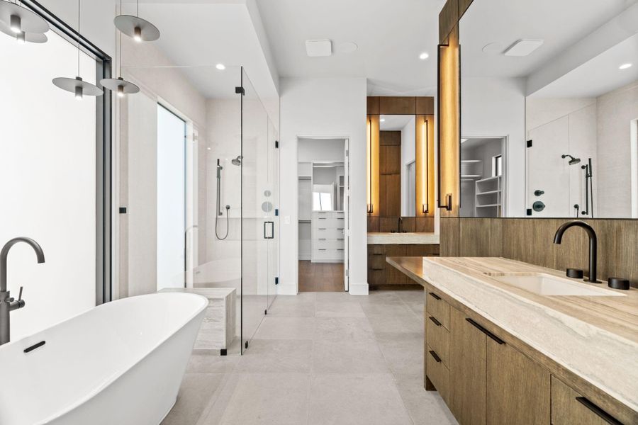 Furnished interior view inside a new home in , Horseshoe Bay (Image 6).