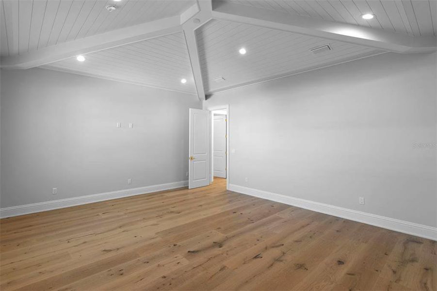 Spacious, unfurnished interior of a new home in , Tampa (Image 40). Spacious, unfurnished interior of a new home in , Tampa (Image 40).
