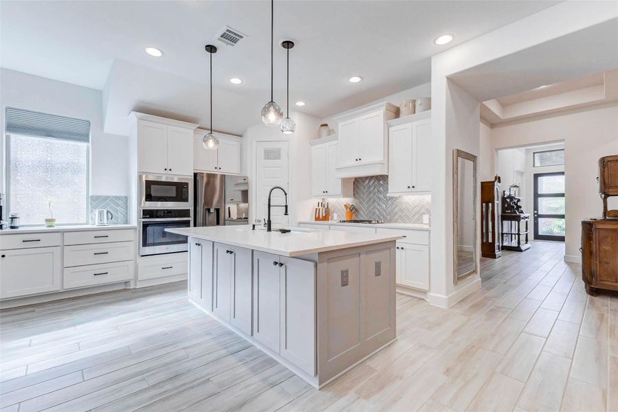 Furnished interior view inside a new home in Cross Creek West 55', Fulshear (Image 16).
