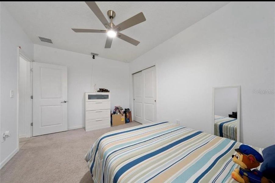 Furnished interior view inside a new home in , Kissimmee (Image 9).