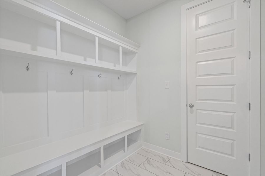 Spacious, unfurnished interior of a new home in White Oak, Arlington (Image 26). Spacious, unfurnished interior of a new home in White Oak, Arlington (Image 26).