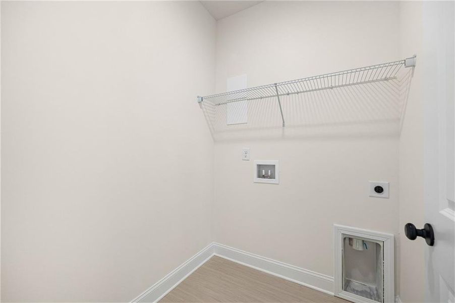 Spacious, unfurnished interior of a new home in , Carrollton (Image 25).