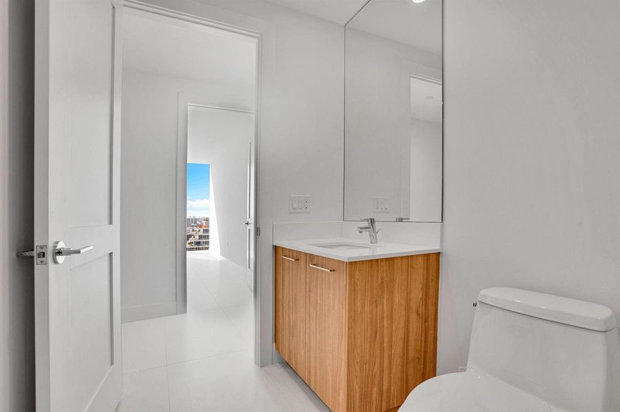 Hallway full bath