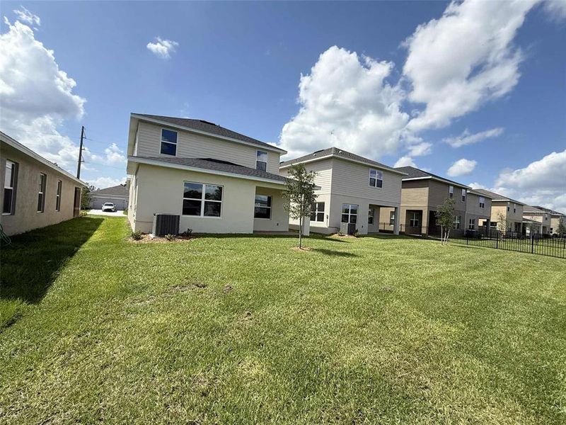 Exterior details and patio area of a home in , St. Cloud (Image 3).