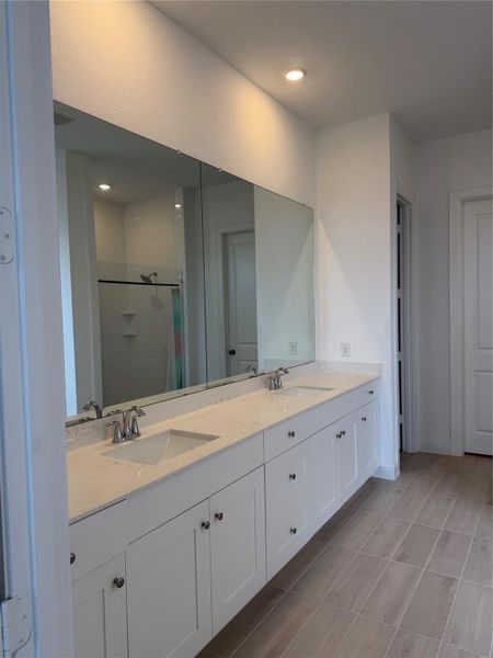 Furnished interior view inside a new home in Cross Creek West, Fulshear (Image 5).