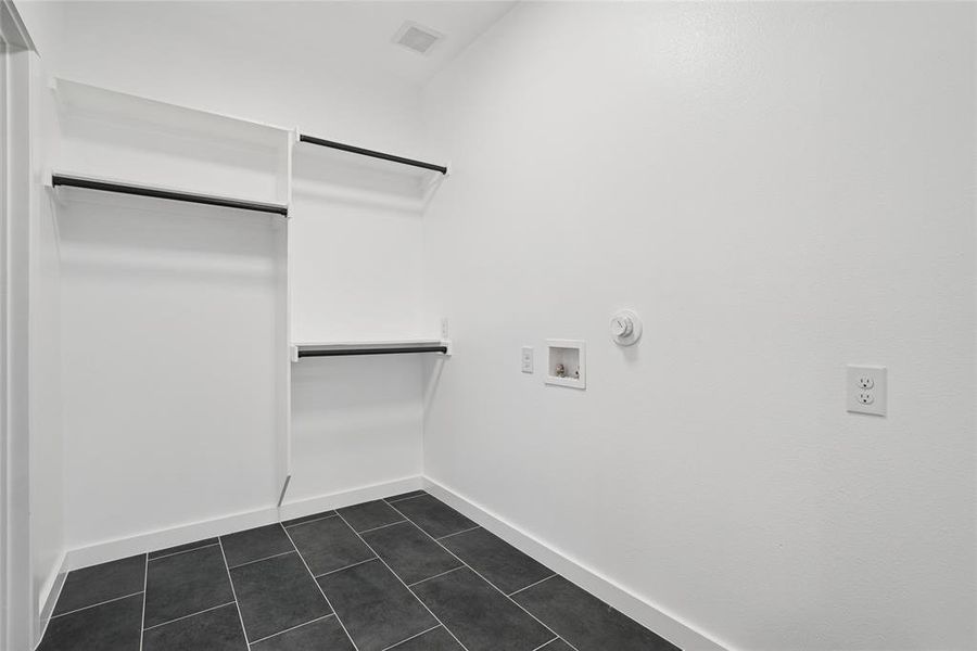 Spacious, unfurnished interior of a new home in , Dallas (Image 22). Spacious, unfurnished interior of a new home in , Dallas (Image 22).