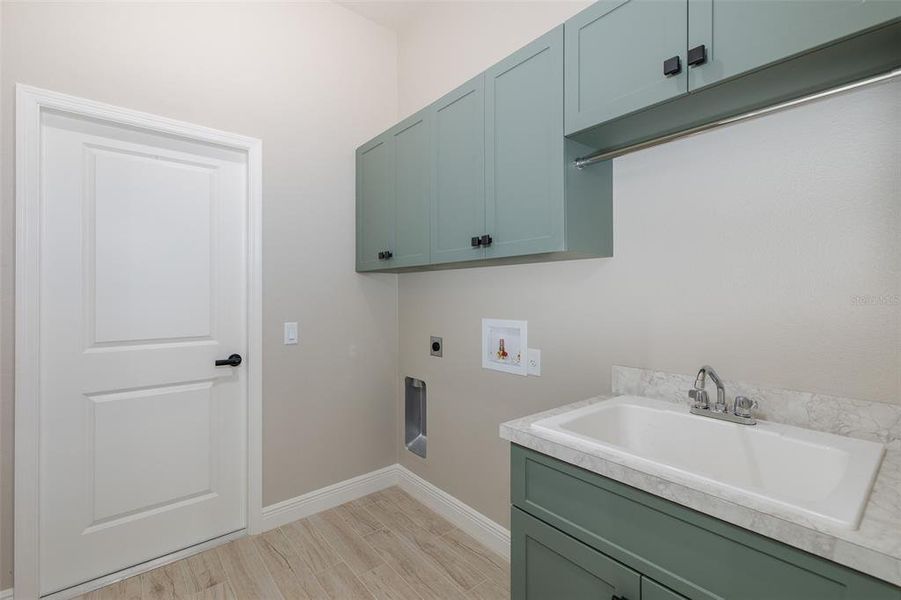 Furnished interior view inside a new home in , Homosassa (Image 14).