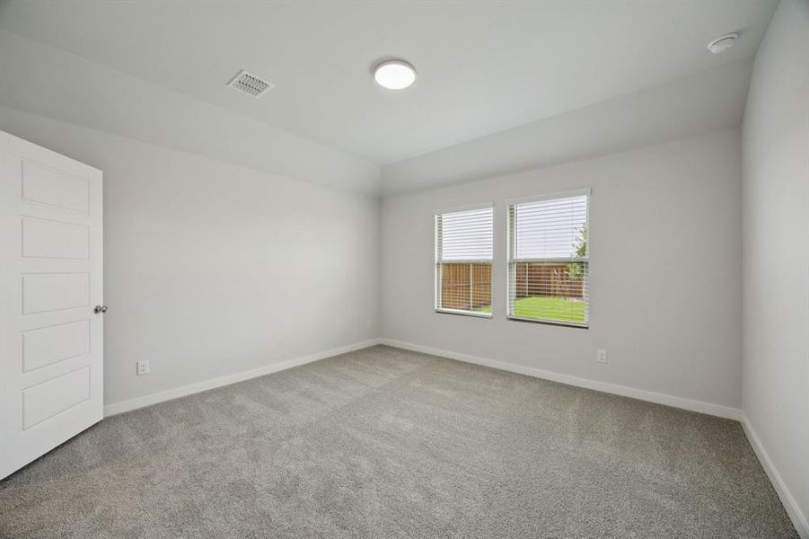 Spacious, unfurnished interior of a new home in Stonehaven, Seagoville (Image 24). Spacious, unfurnished interior of a new home in Stonehaven, Seagoville (Image 24).