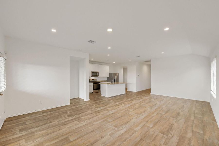 Spacious, unfurnished interior of a new home in , Fulshear (Image 24). Spacious, unfurnished interior of a new home in , Fulshear (Image 24).