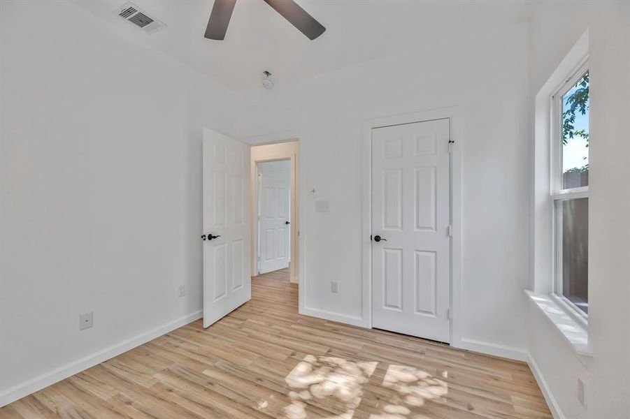 Spacious, unfurnished interior of a new home in , Granbury (Image 18). Spacious, unfurnished interior of a new home in , Granbury (Image 18).