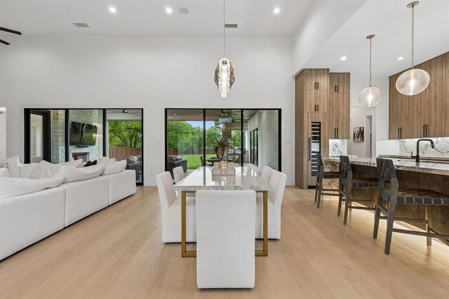 Furnished interior view inside a new home in , Colleyville (Image 13).