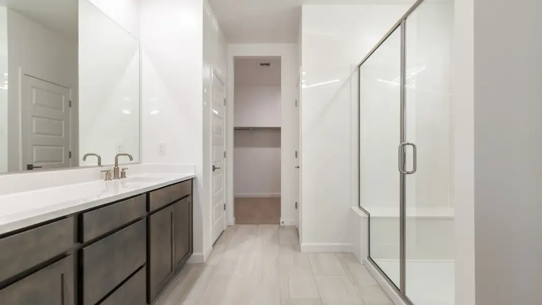 Furnished interior view inside a new home in Aloravita, Peoria (Image 12).
