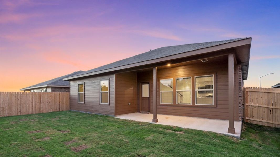 Representative exterior details of a home built from the Ozark by D.R. Horton in Saratoga, Granbury (Image 2).