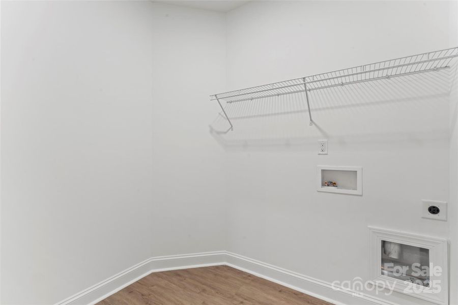 Spacious, unfurnished interior of a new home in , Harrisburg (Image 19).