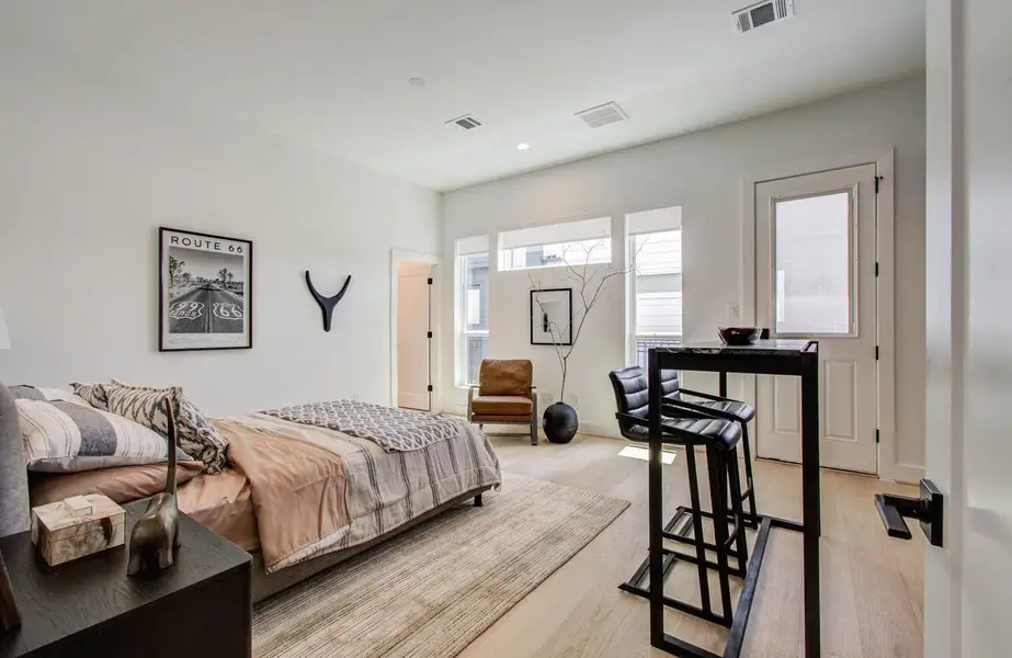 The Studio features a full kitchenette, stacked washer/dryer, with its own seperate door The Studio features a full kitchenette, stacked washer/dryer, with its own seperate door