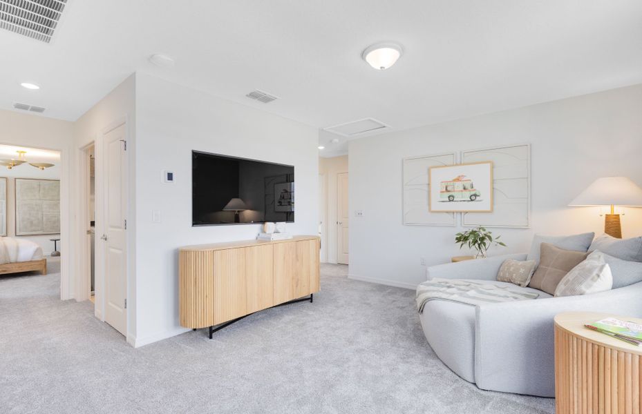 Representative furnished interior of a home built from the Mabel II by Pulte Homes in Parkside Trails, Clermont (Image 13).