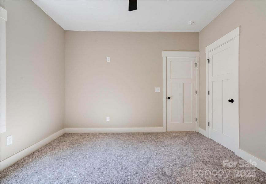 Spacious, unfurnished interior of a new home in , Kings Mountain (Image 14).