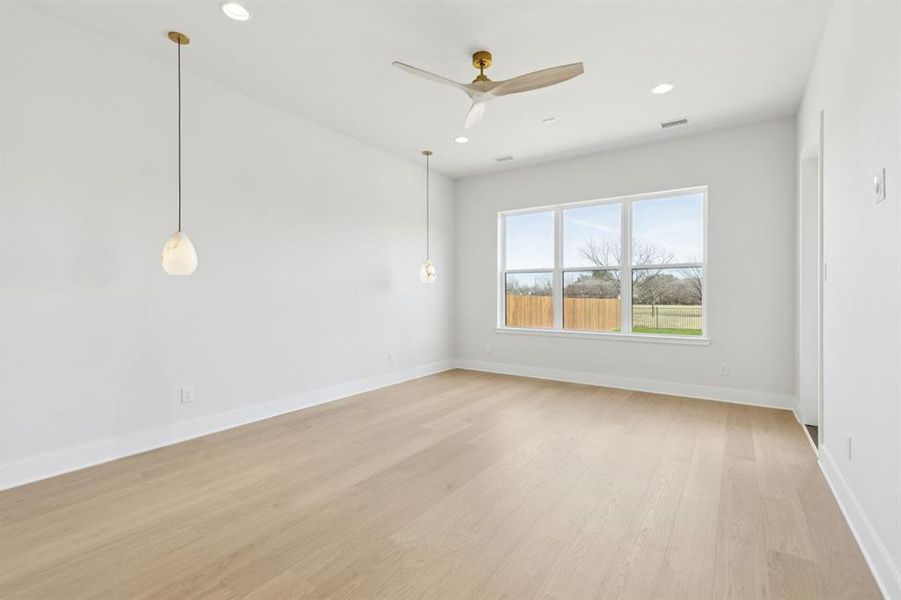Spacious, unfurnished interior of a new home in , Roanoke (Image 17).