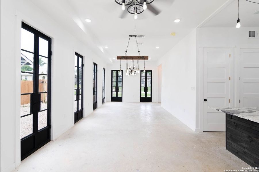 Spacious, unfurnished interior of a new home in , San Antonio (Image 23).