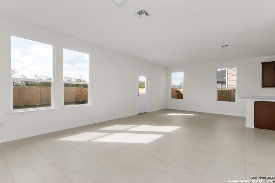Spacious, unfurnished interior of a new home in Southton Cove, Elmendorf (Image 13).