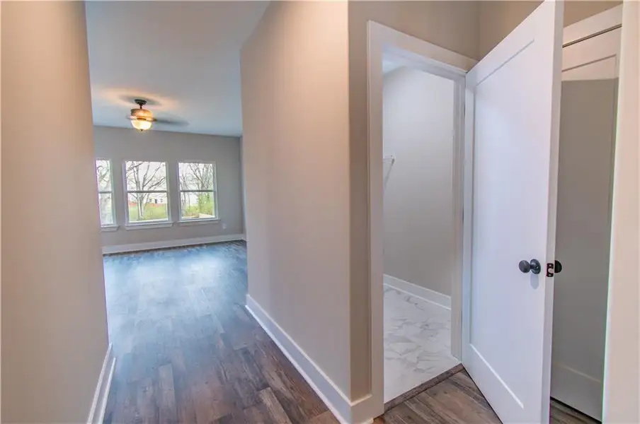 Spacious, unfurnished interior of a new home in , Cartersville (Image 17).