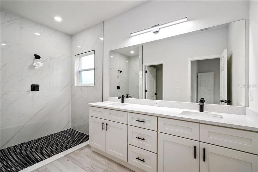 Furnished interior view inside a new home in , Citrus Springs (Image 37).