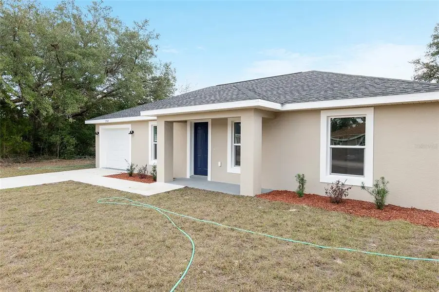 Exterior details and patio area of a home in , Ocala (Image 19). Exterior details and patio area of a home in , Ocala (Image 19).